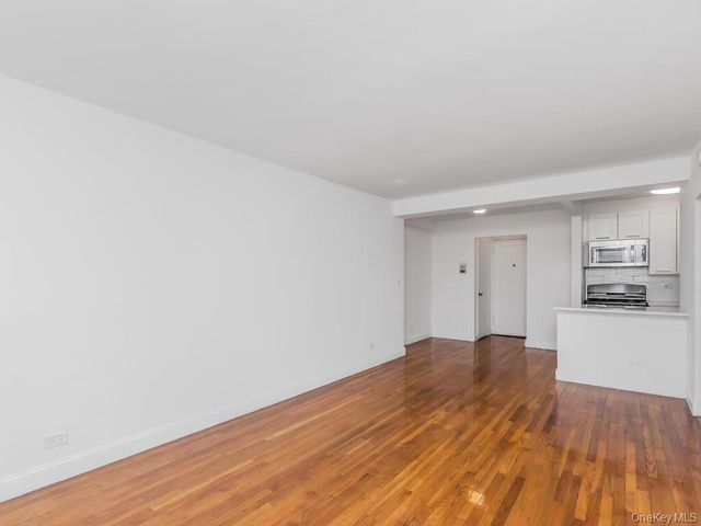 2105 Wallace Avenue 3D, Bronx, NY 10462