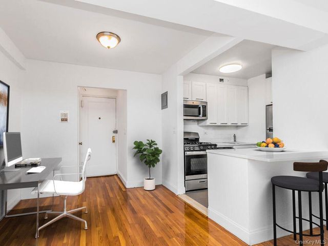 2105 Wallace Avenue 3D, Bronx, NY 10462