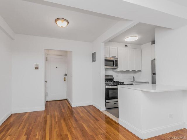 2105 Wallace Avenue 3D, Bronx, NY 10462