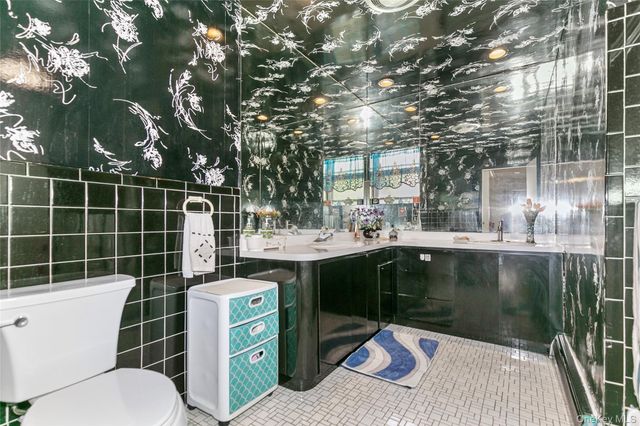 57 Merry Lane, Jericho, NY 11753