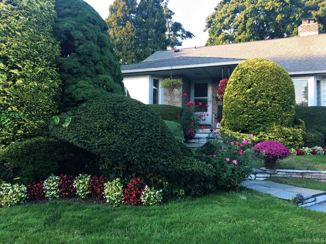 57 Merry Lane, Jericho, NY 11753