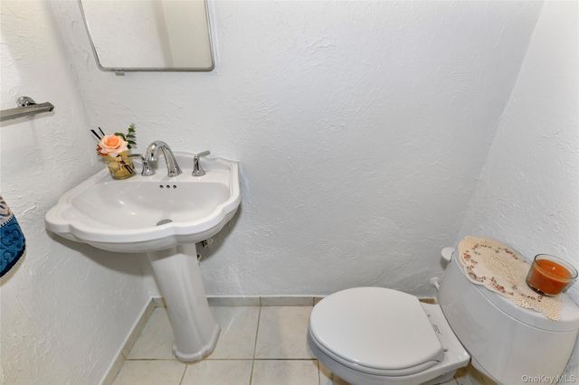 57 Merry Lane, Jericho, NY 11753