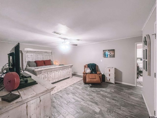 648 Daingerfield St, Pittsburg, TX 75686