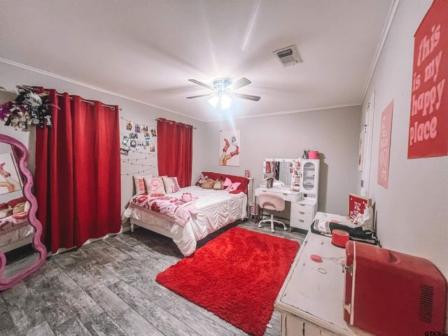 648 Daingerfield St, Pittsburg, TX 75686