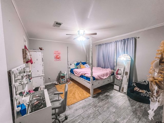 648 Daingerfield St, Pittsburg, TX 75686