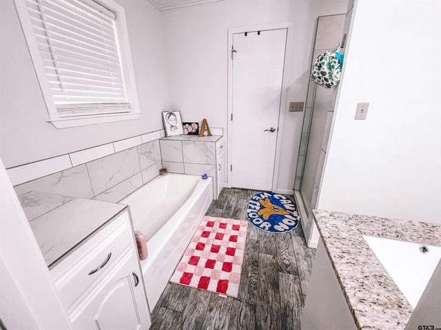 648 Daingerfield St, Pittsburg, TX 75686