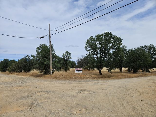 10033 Abernathy Ln, Redding, CA 96003