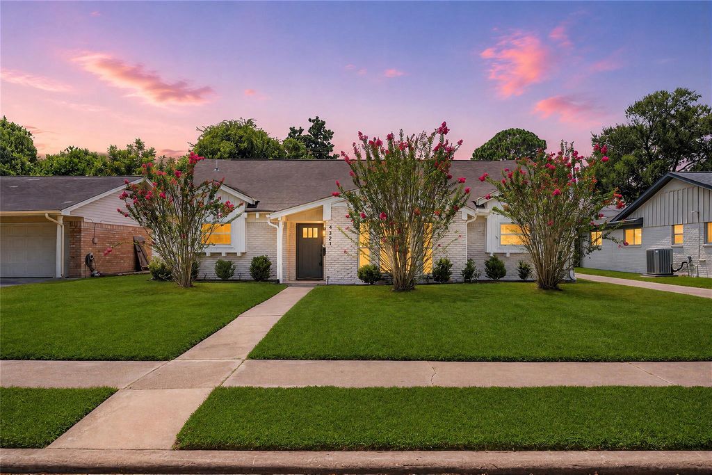 4321 Kingfisher Drive, Houston, TX 77035