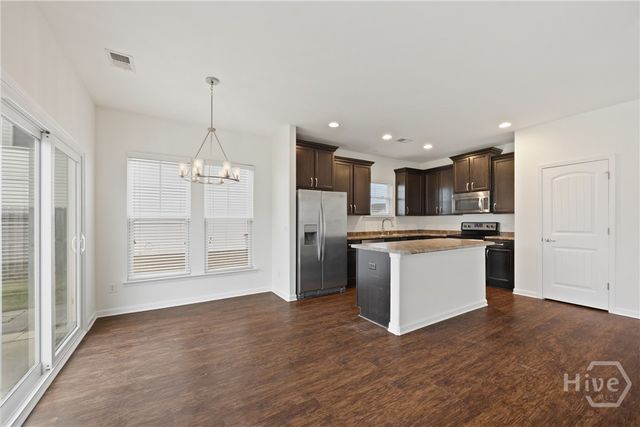 203 Lakepointe Drive, Savannah, GA 31407