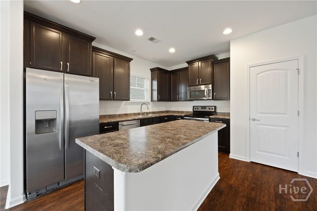 203 Lakepointe Drive, Savannah, GA 31407