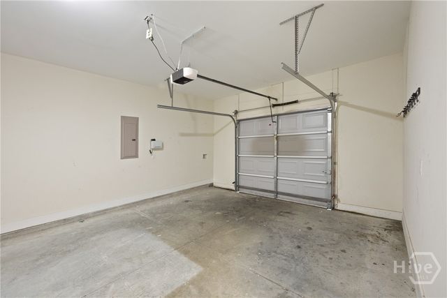 203 Lakepointe Drive, Savannah, GA 31407