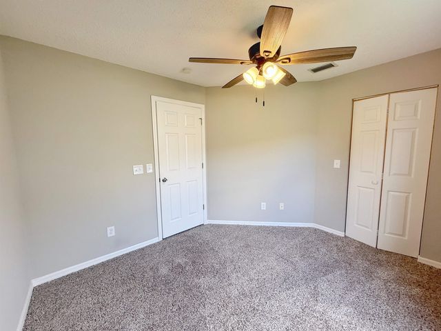 39 Fischer Ln, Palm Coast, FL 32137