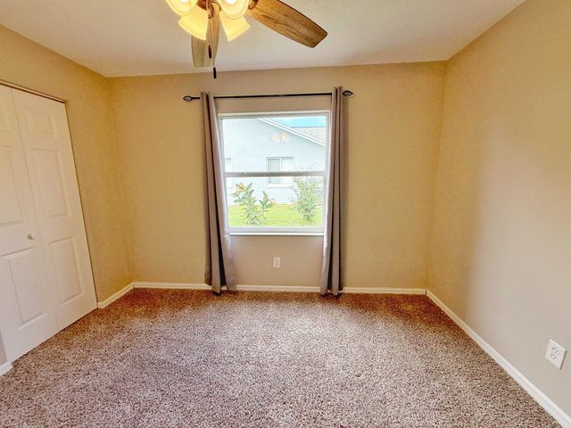 39 Fischer Ln, Palm Coast, FL 32137