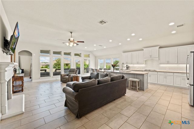 1154 Thicket Lane, New Braunfels, TX 78132