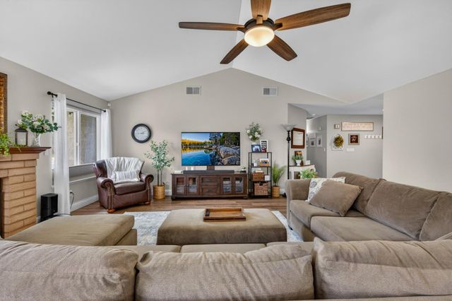 997 Pistachio Avenue, Clovis, CA 93611