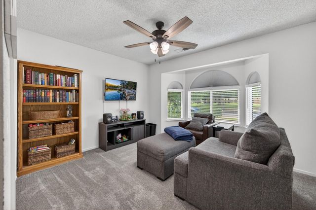 997 Pistachio Avenue, Clovis, CA 93611