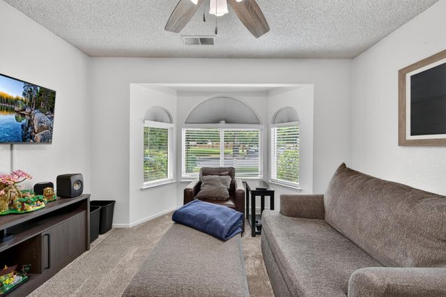 997 Pistachio Avenue, Clovis, CA 93611