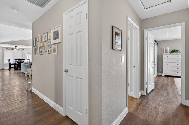 997 Pistachio Avenue, Clovis, CA 93611