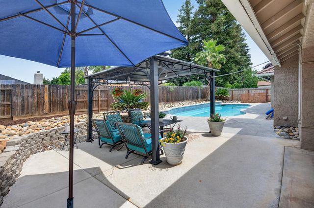 997 Pistachio Avenue, Clovis, CA 93611