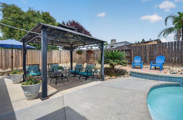 997 Pistachio Avenue, Clovis, CA 93611