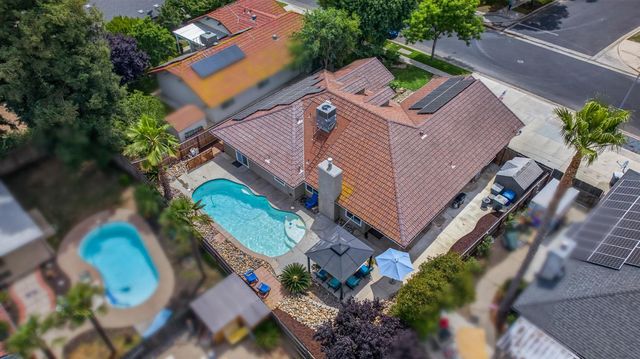 997 Pistachio Avenue, Clovis, CA 93611