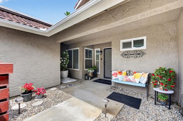 997 Pistachio Avenue, Clovis, CA 93611