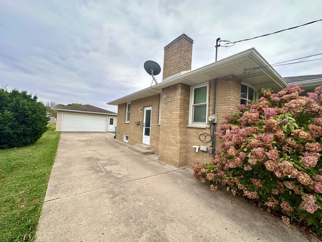 1724 9th Street, Peru, IL 61354