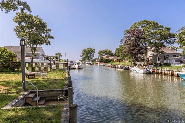 18 Tarpon Road, East Quogue, NY 11942
