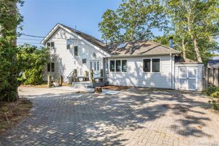 18 Tarpon Road, East Quogue, NY 11942