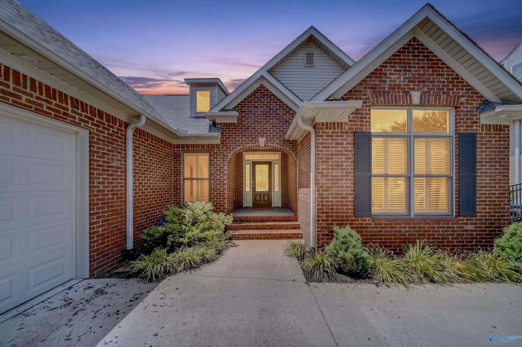 23192 Piney Creek Drive, Athens, AL 35613