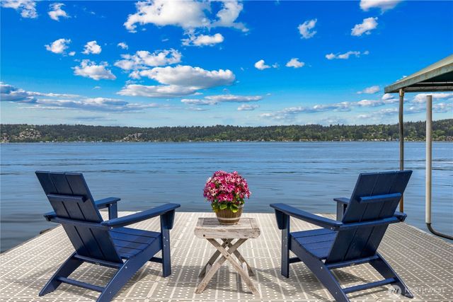 842 W Lake Sammamish Parkway SE, Bellevue, WA 98008