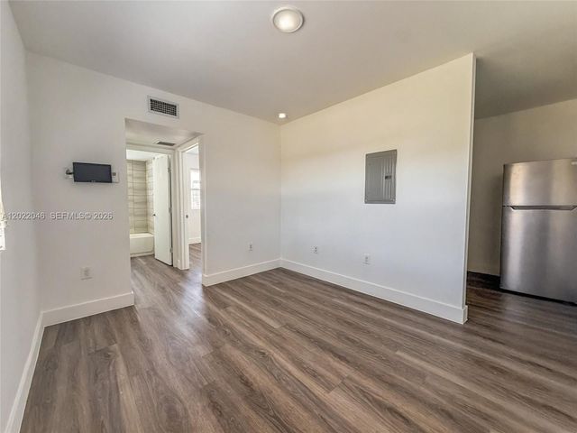 1710 NW 1st Ct 13, Miami, FL 33136