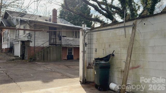 39 Lanvale Avenue, Asheville, NC 28806