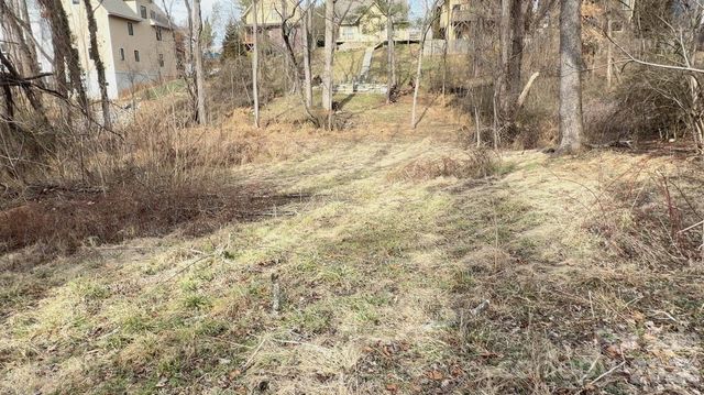 39 Lanvale Avenue, Asheville, NC 28806