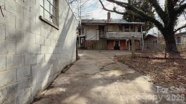 39 Lanvale Avenue, Asheville, NC 28806