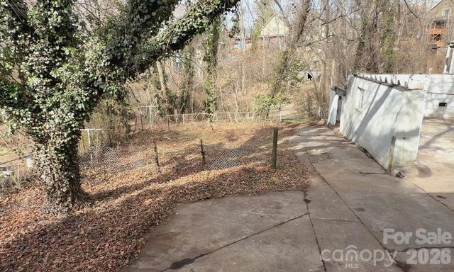 39 Lanvale Avenue, Asheville, NC 28806