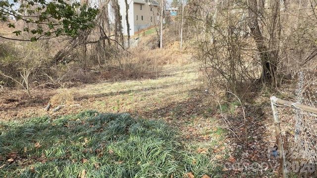 39 Lanvale Avenue, Asheville, NC 28806