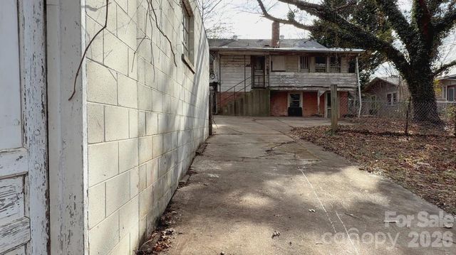 39 Lanvale Avenue, Asheville, NC 28806