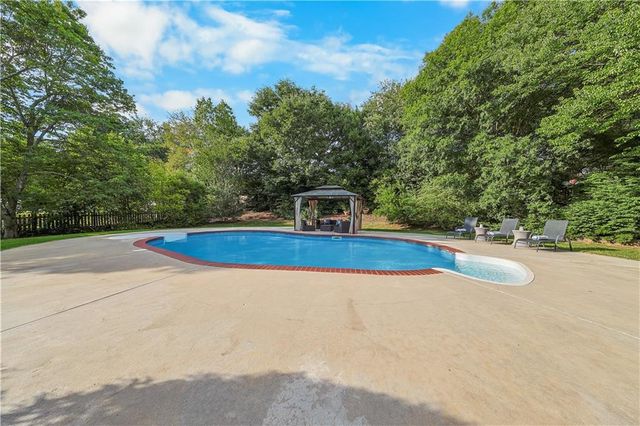 1548 Greensboro Way, Grayson, GA 30017