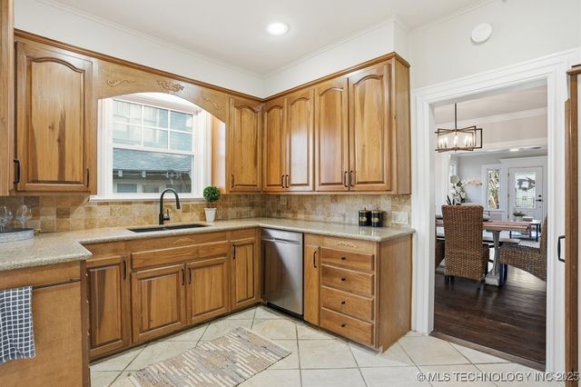 328 N Santa Fe Avenue, Tulsa, OK 74127