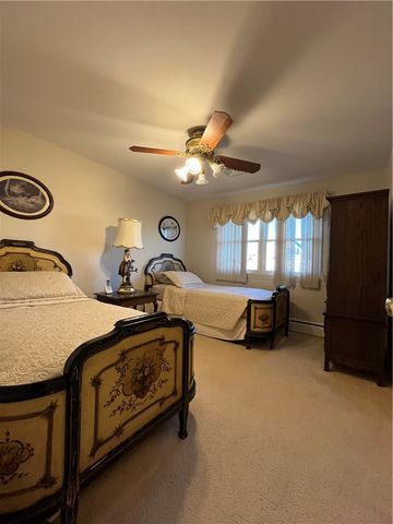 17 Chartier Circle, Newport, RI 02840