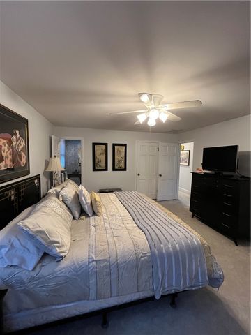 17 Chartier Circle, Newport, RI 02840