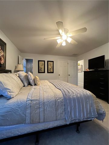 17 Chartier Circle, Newport, RI 02840