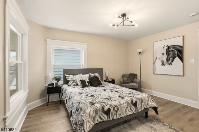 143 Smith St, Newark City, NJ 07106