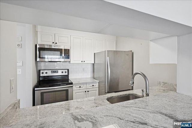 1 2nd Street 1006, Jersey City, NJ 07302