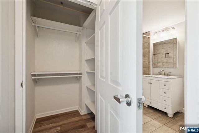 1 2nd Street 1006, Jersey City, NJ 07302