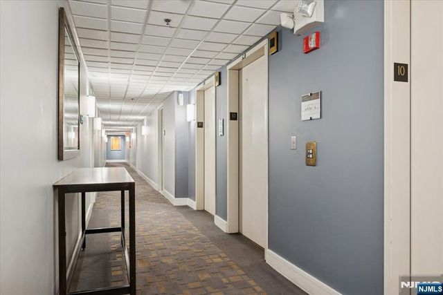 1 2nd Street 1006, Jersey City, NJ 07302