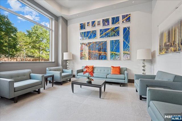 1 2nd Street 1006, Jersey City, NJ 07302