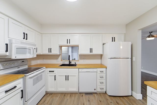 813 NW Greenwood Street 31, Ankeny, IA 50023