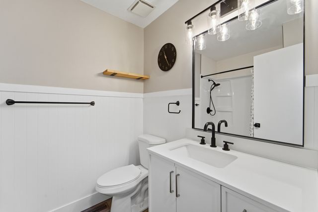 813 NW Greenwood Street 31, Ankeny, IA 50023